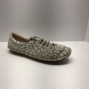 Woman's Sneakers & Athletic Shoes Clarks Clovely Cool Leopard Beige Tan Size 9.5